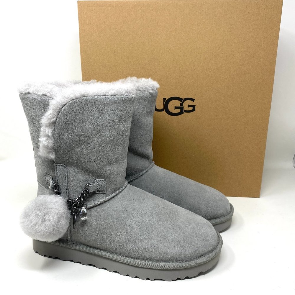 UGG Women's Size 1118983-SEL CLASSIC SHORT CHARM Boot Crystal Pendant Gray Suede - Picture 5 of 9